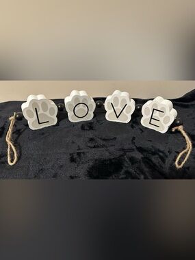 “Love” Pawprint Wooden Block & Bead Decor ~NEW!